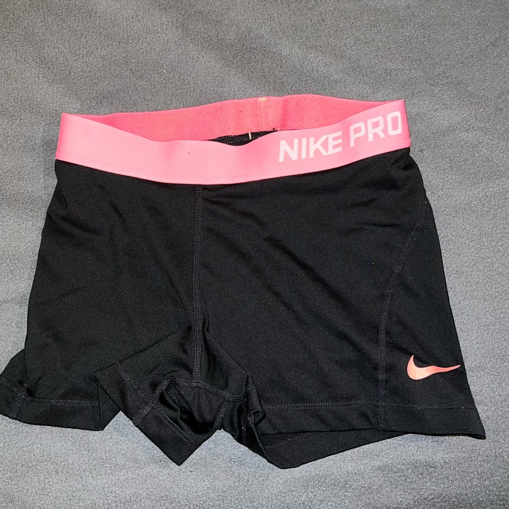 Pink Nike pro